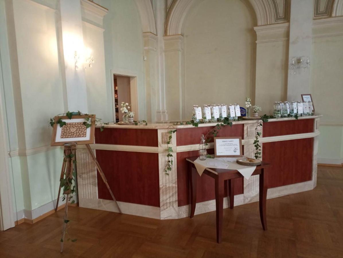 Hotel Memorial Terezín Buitenkant foto