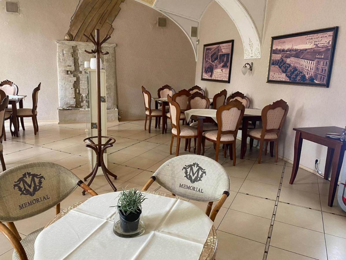 Hotel Memorial Terezín Buitenkant foto